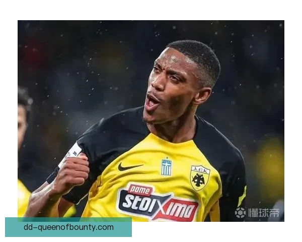 马夏尔为雅典AEK首开纪录完成职业处子球震撼表现